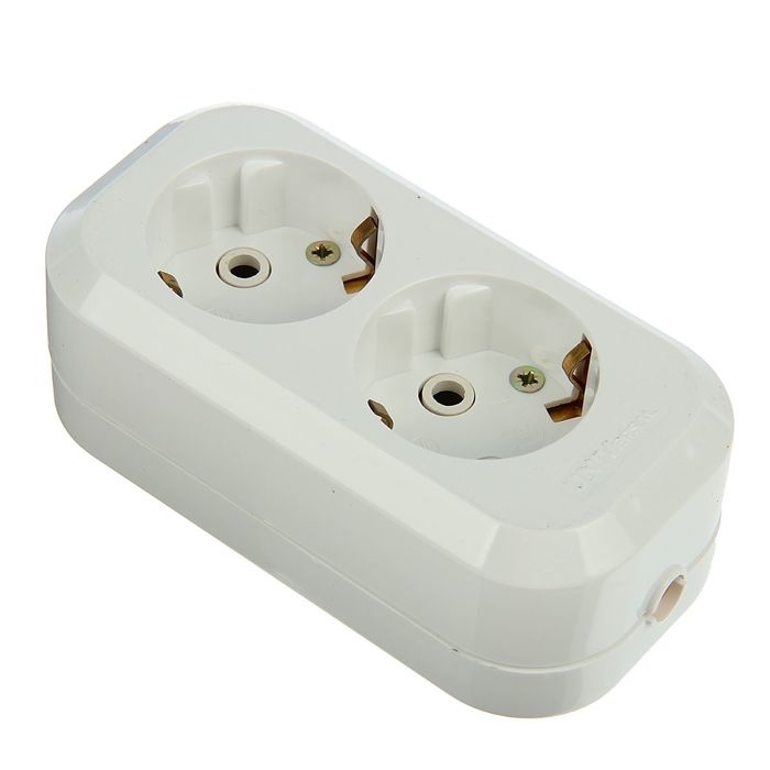 картинка Колодка удлинителя 2-м з/к бел. UNIVersal Е302 от магазина Евродом