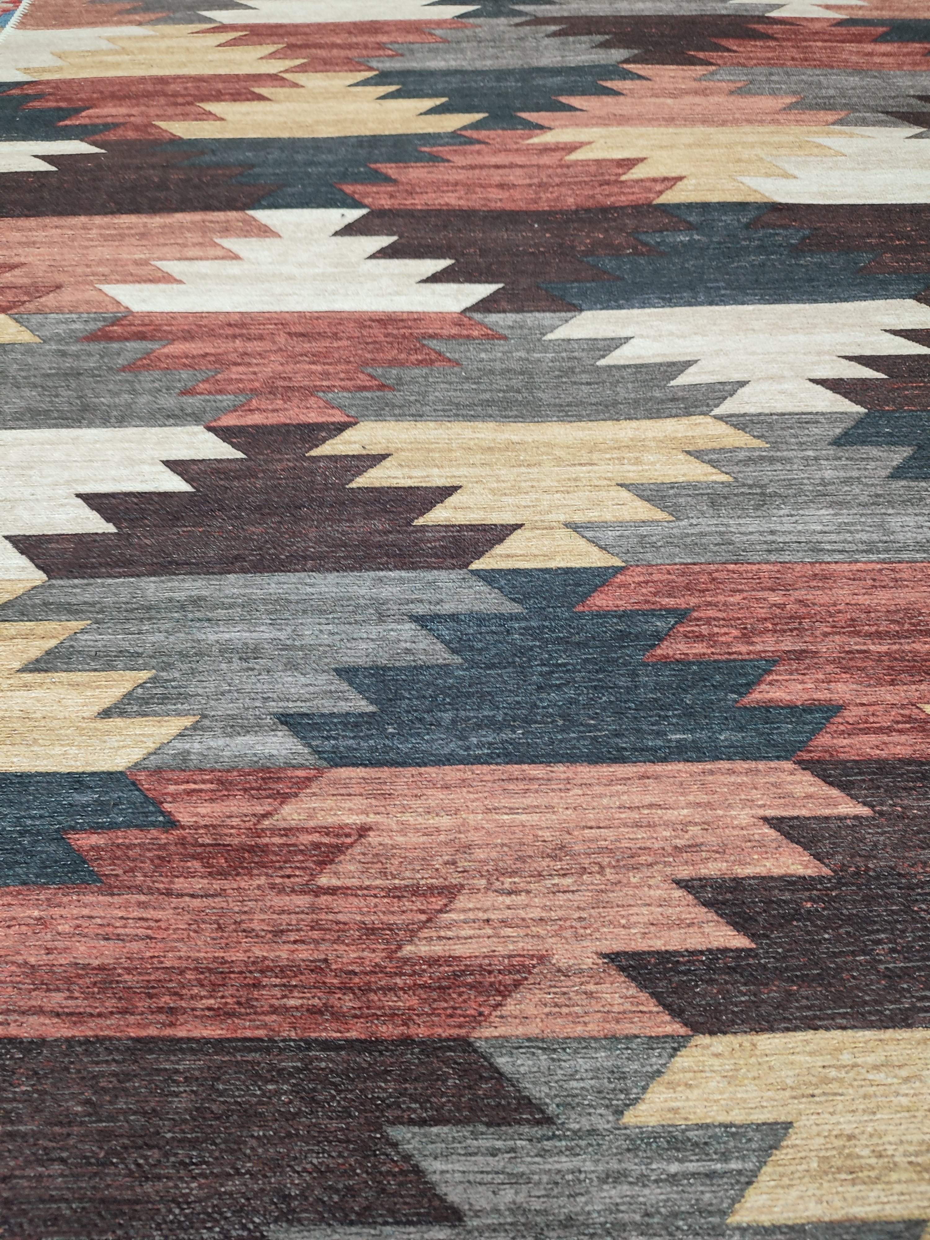 картинка Ковёр ILONNA 1.4*2 дизайн AB784A RED/BLACK от магазина Евродом