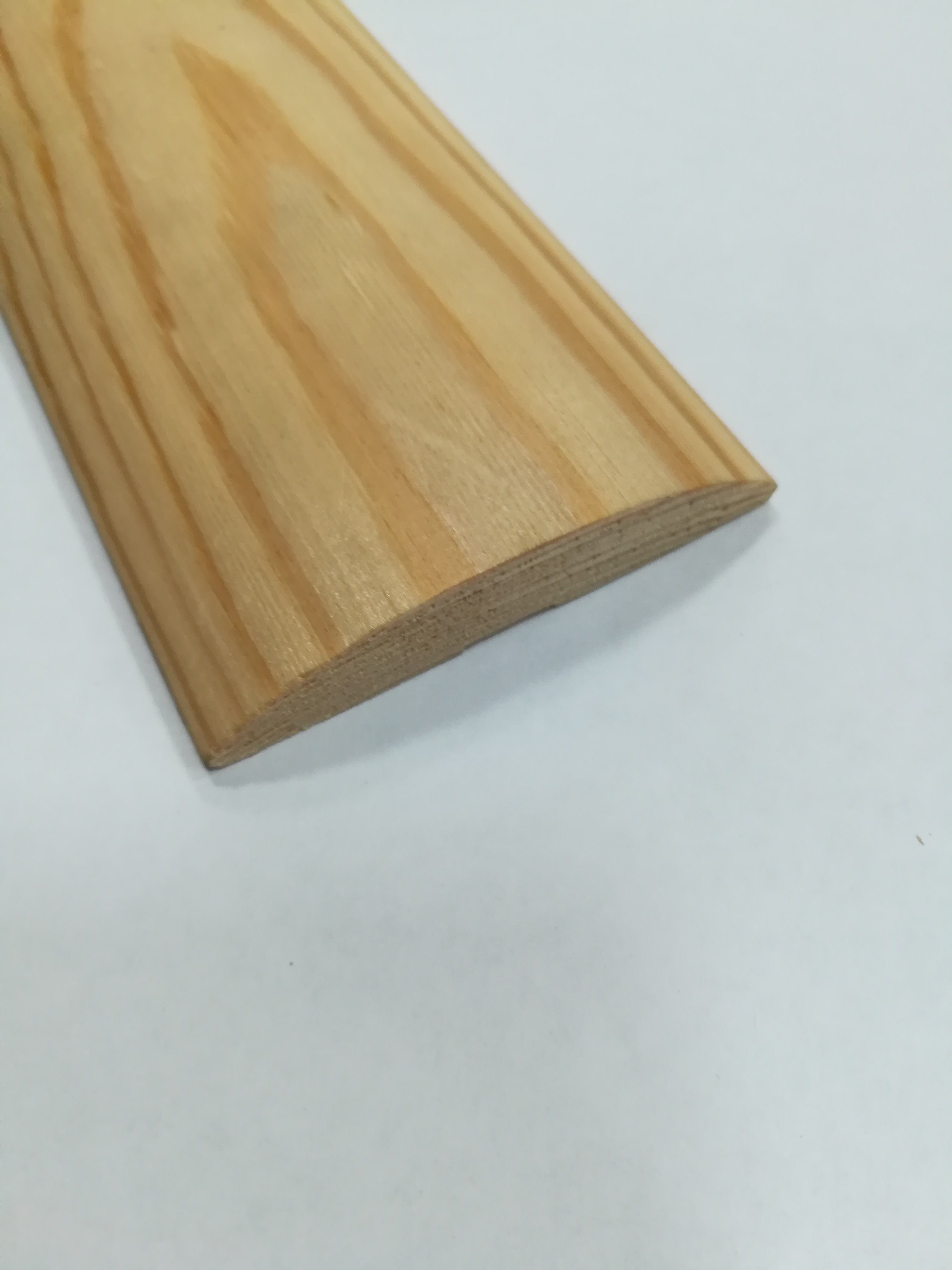 картинка Наличник сосна овал клееный 70мм 2,2м от магазина Евродом