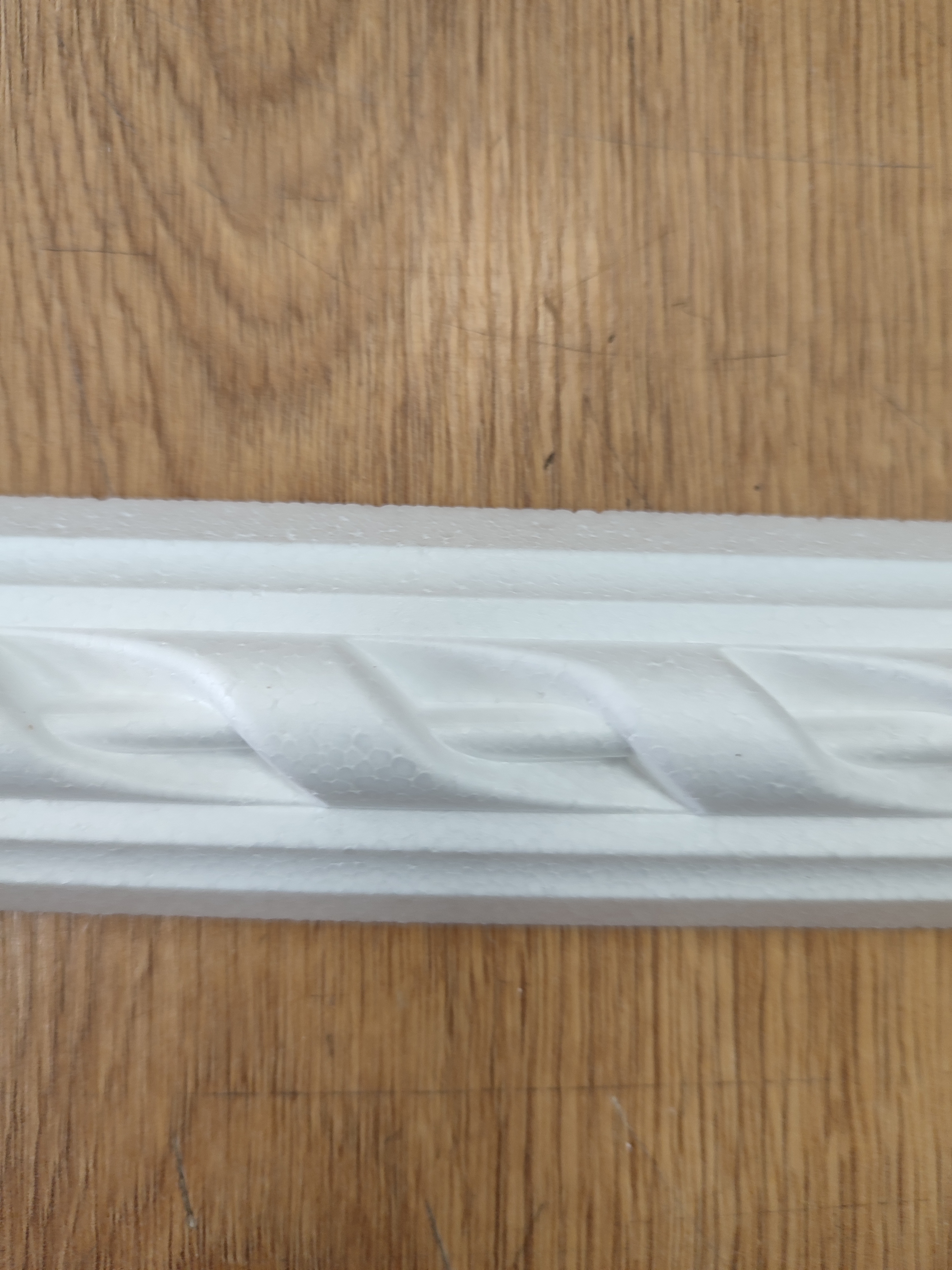 картинка Плинтус потолочный D201/50 (55) 2м от магазина Евродом