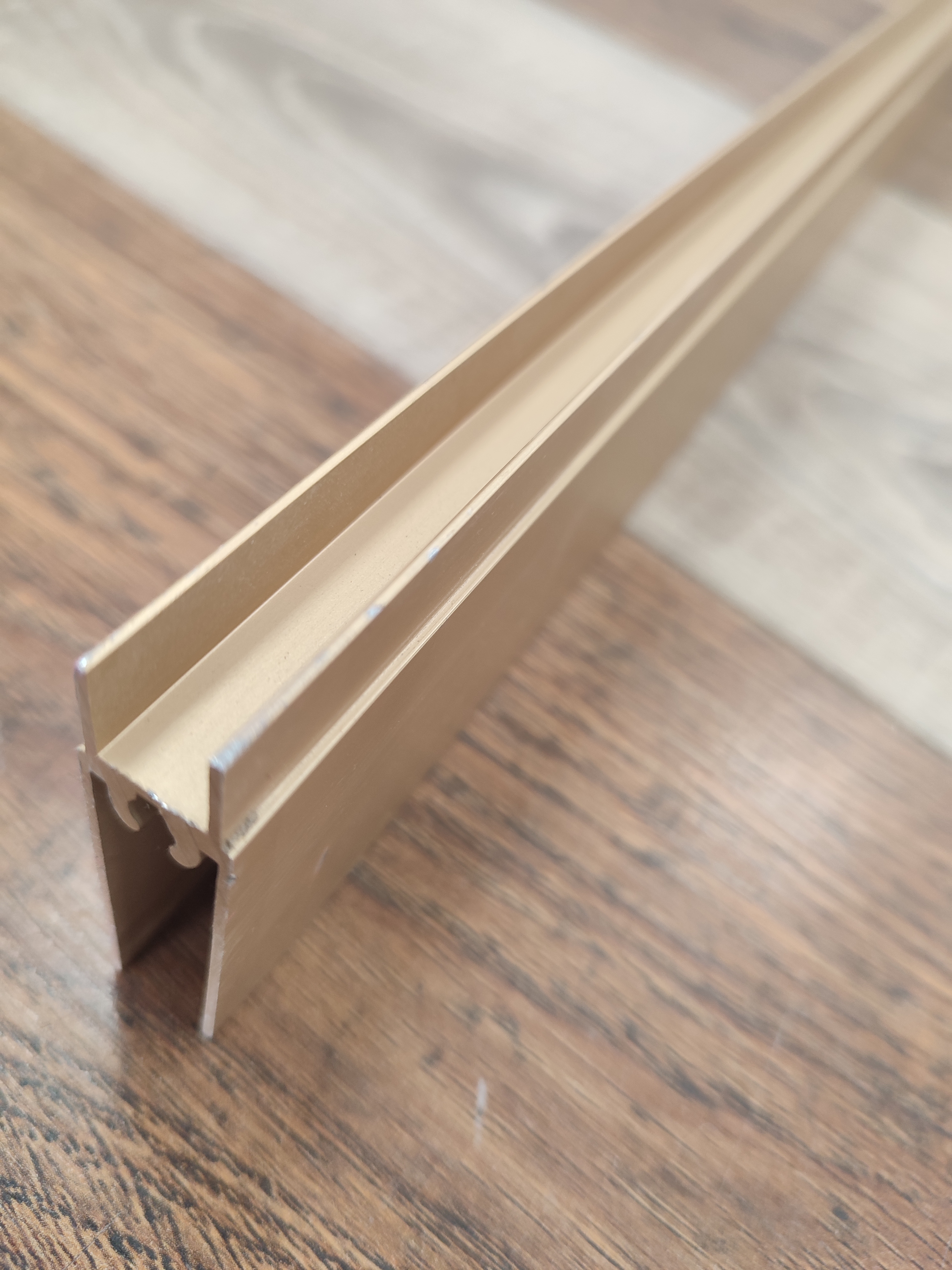 картинка Направляющая золото б/у от магазина Евродом