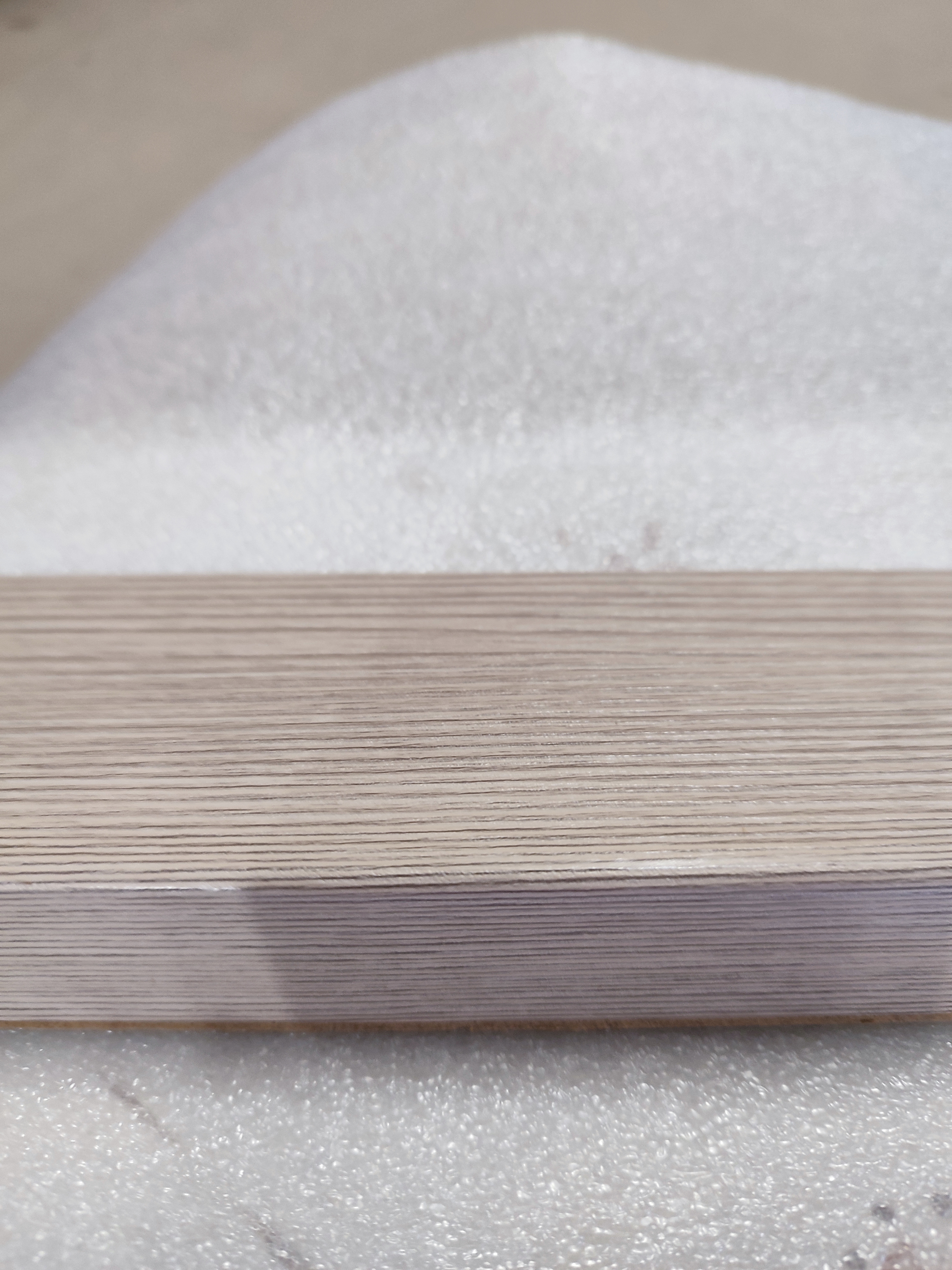 картинка Наличник ПВХ Лиственница Кремовая 2150/70/8 телескоп. от магазина Евродом