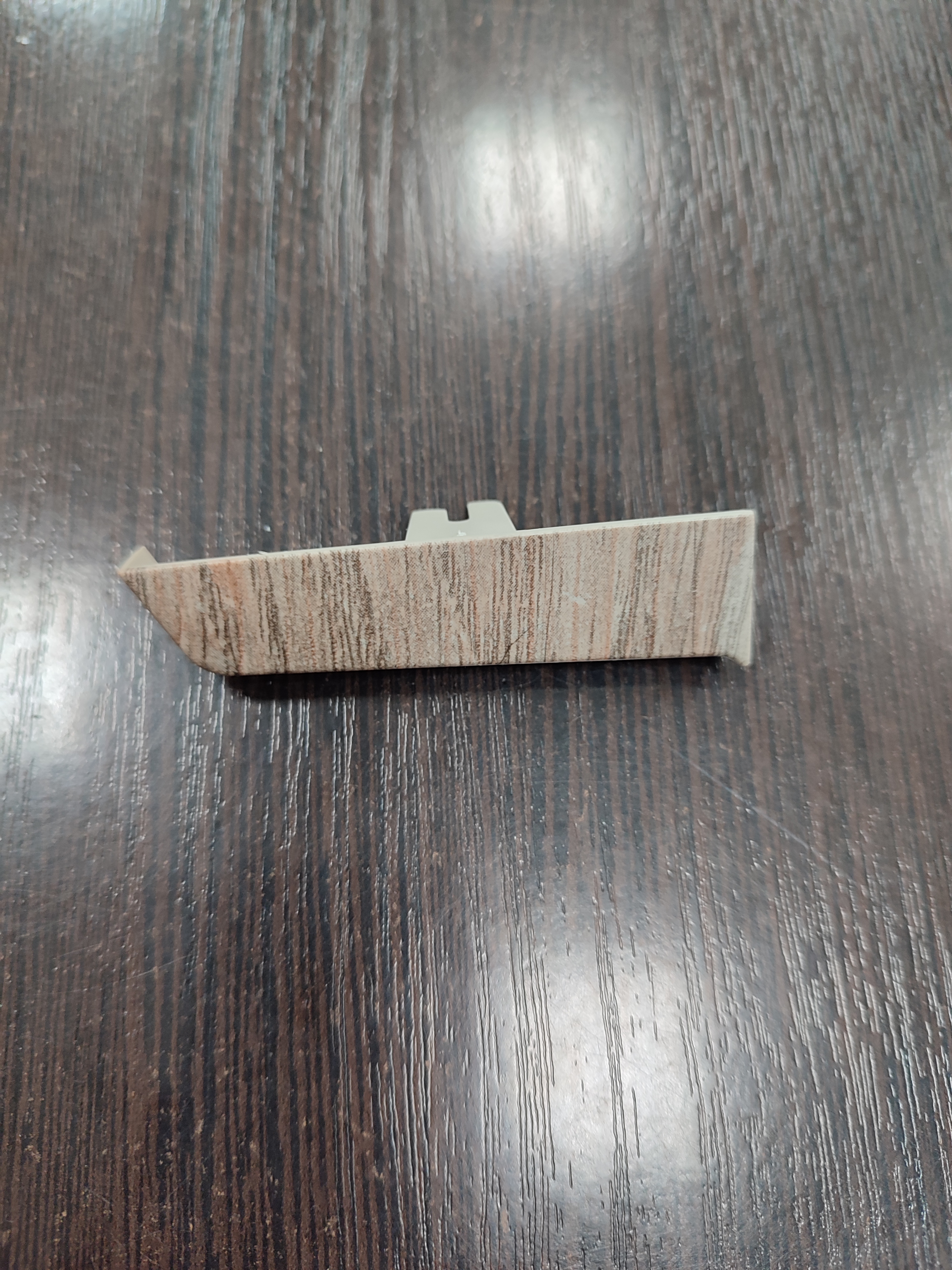 картинка 310 Заглушка правая Winart Quadro 80 мм Дуб Премиум от магазина Евродом