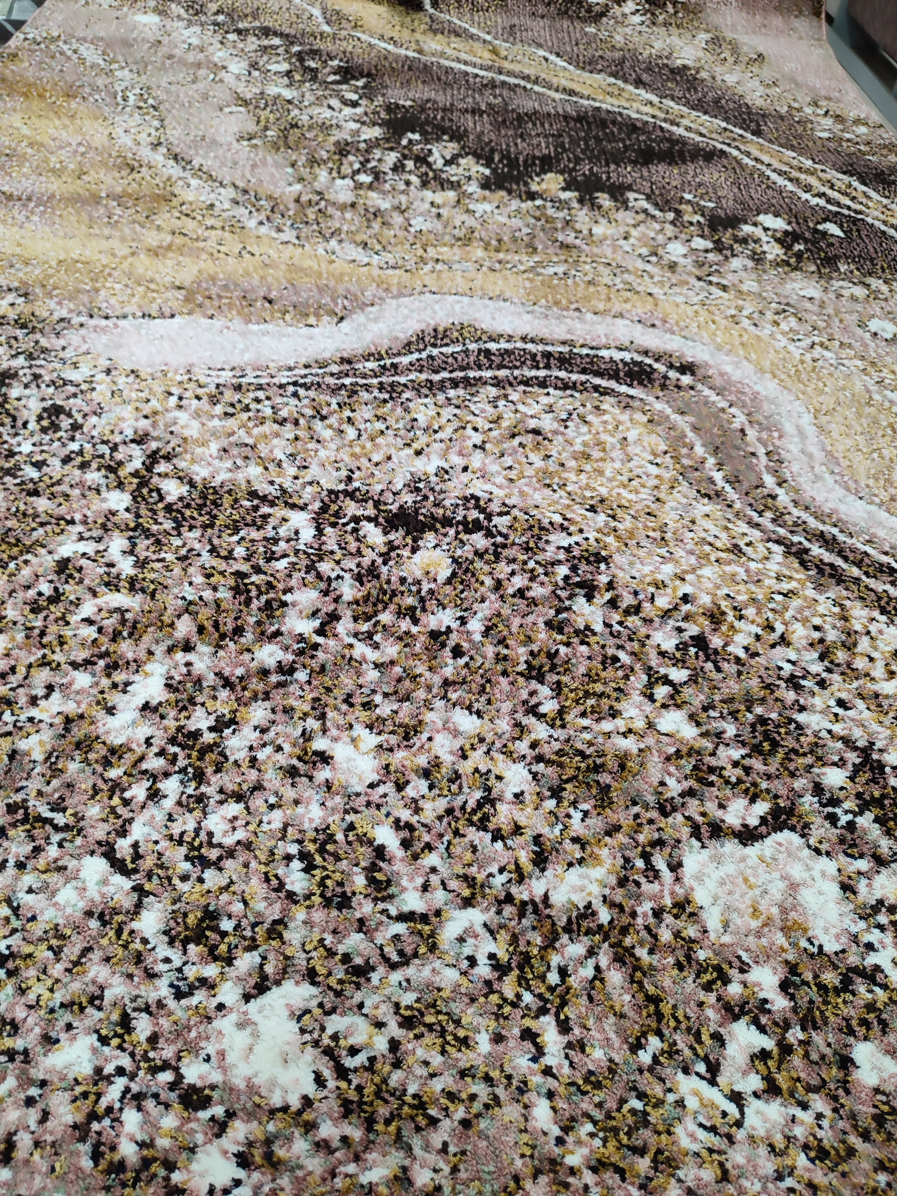 картинка Ковер ELSA 1.6*2.3 дизайн L884A BROWN/BLACK от магазина Евродом