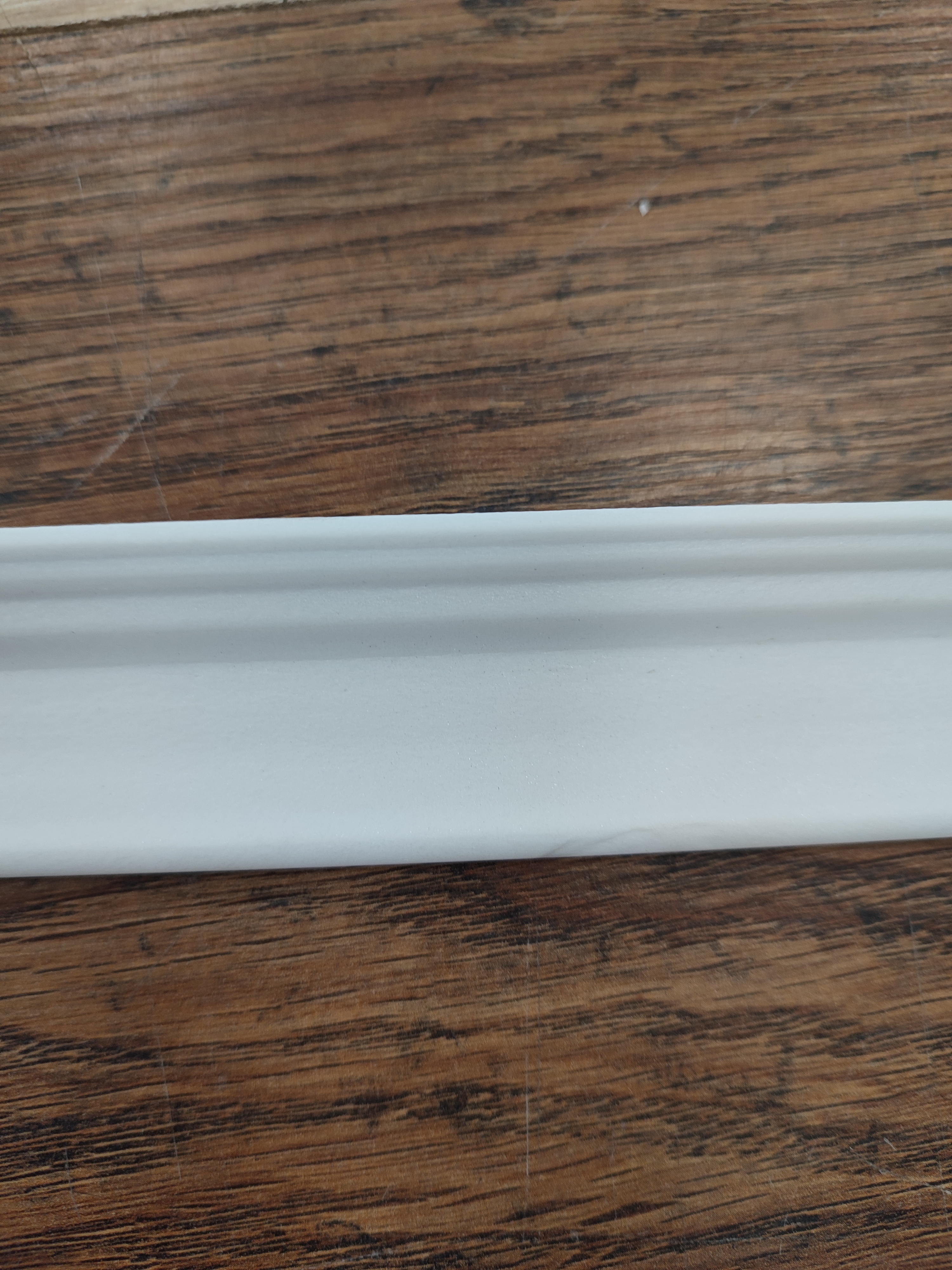 картинка Плинтус потолочный 20/35 П13 Де-Багет (175) 2м от магазина Евродом