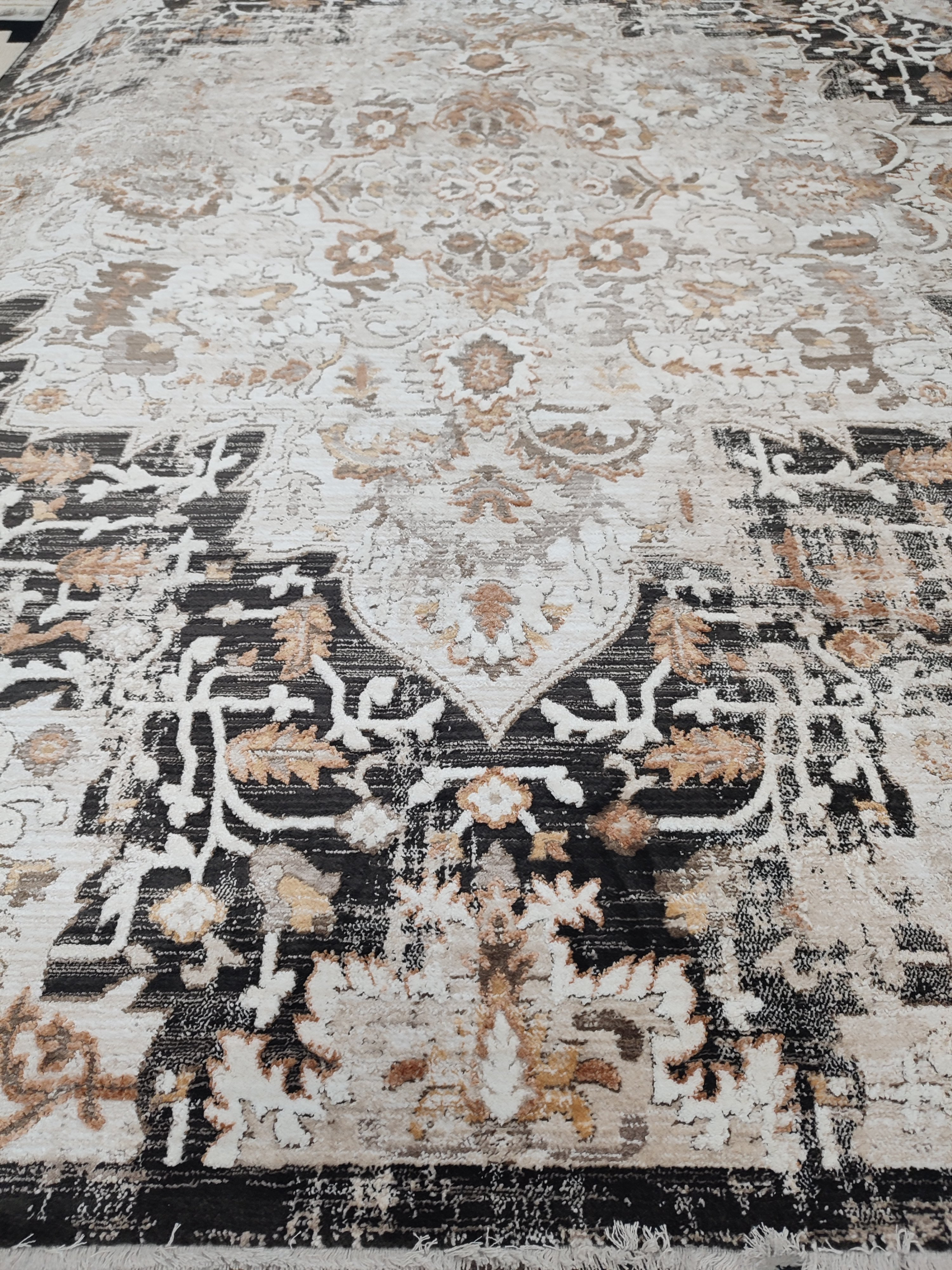 картинка Ковер OLBIA 1.65*2.4 дизайн A1168B WHITE/BLACK от магазина Евродом