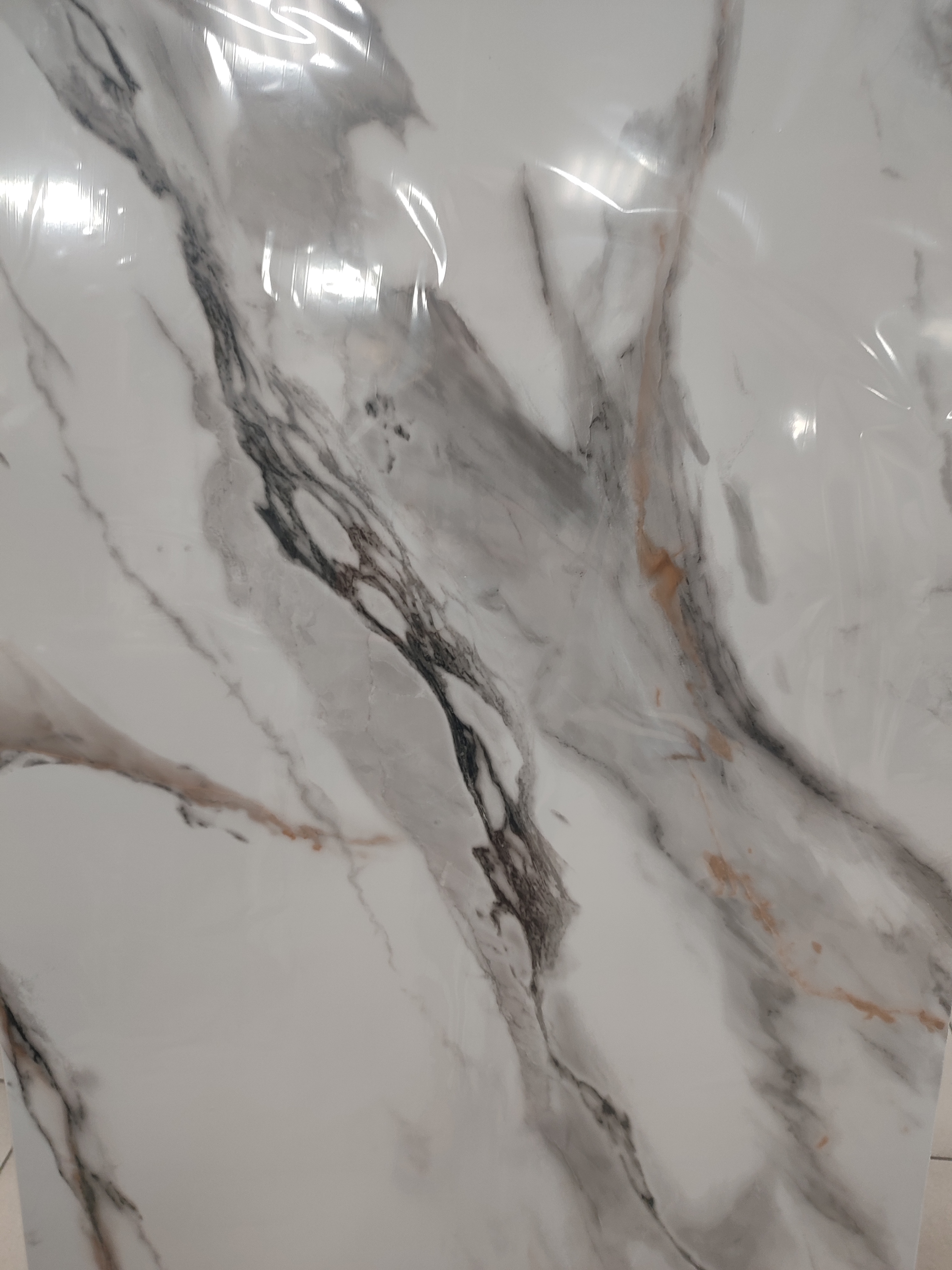 картинка Гибкий мрамор Шотландский камень 0,6х1,2м от магазина Евродом