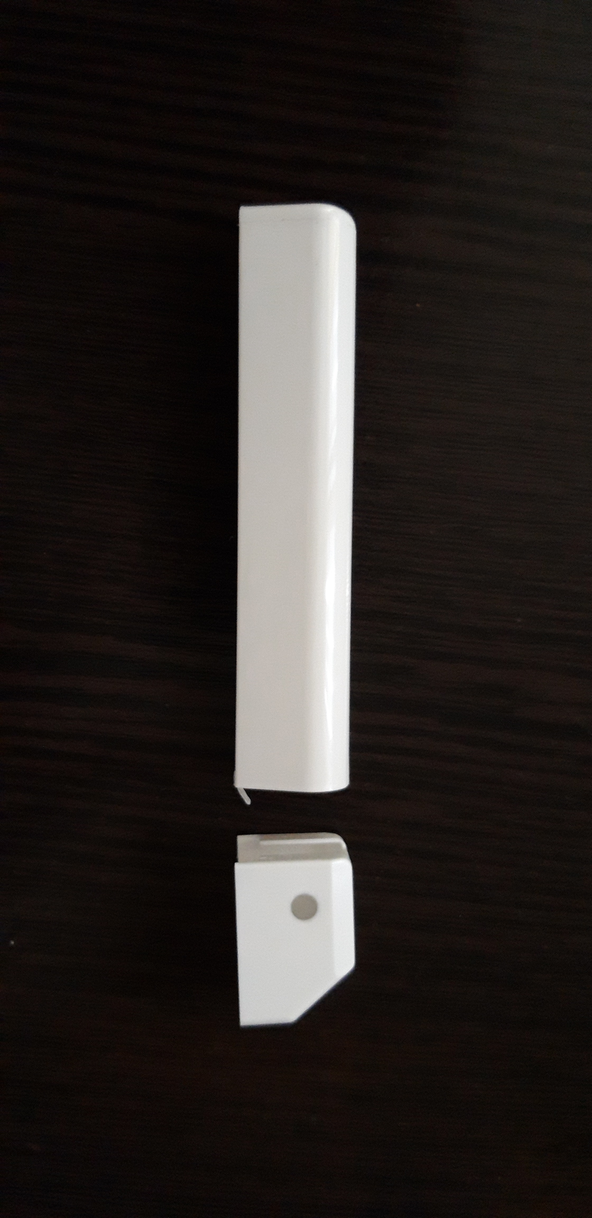 картинка Накладка на оконную петлю Roto нижнюю цв. белый от магазина Евродом