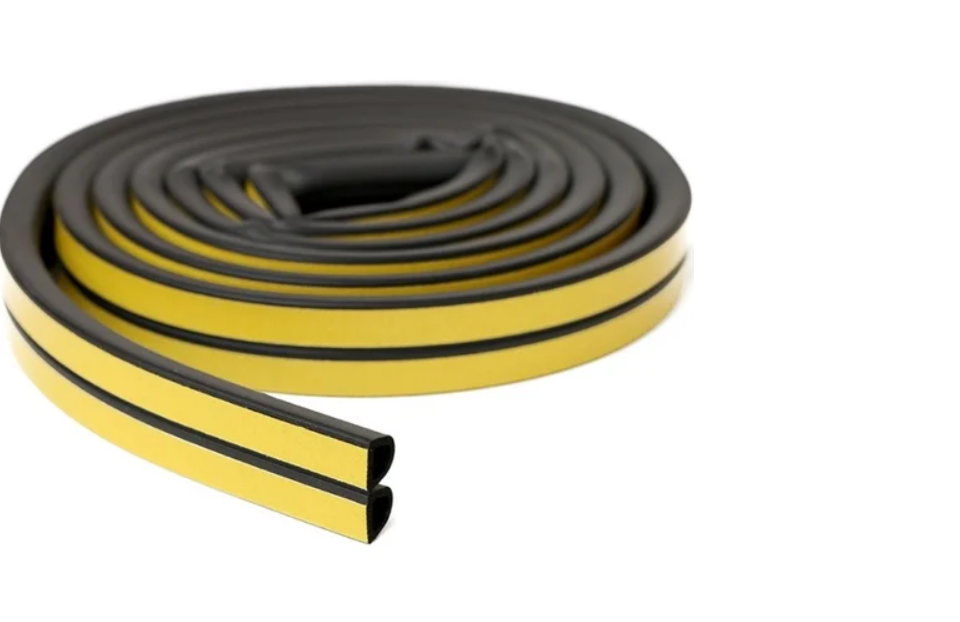 картинка Уплотнитель D-профиль черный 12х10мм одинарная полоска от магазина Евродом